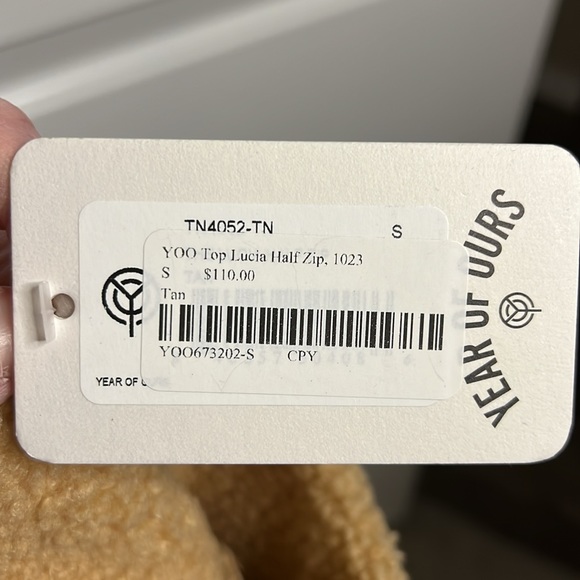 Year of Ours Cropped 1/2 Zip - Picture 8 of 8